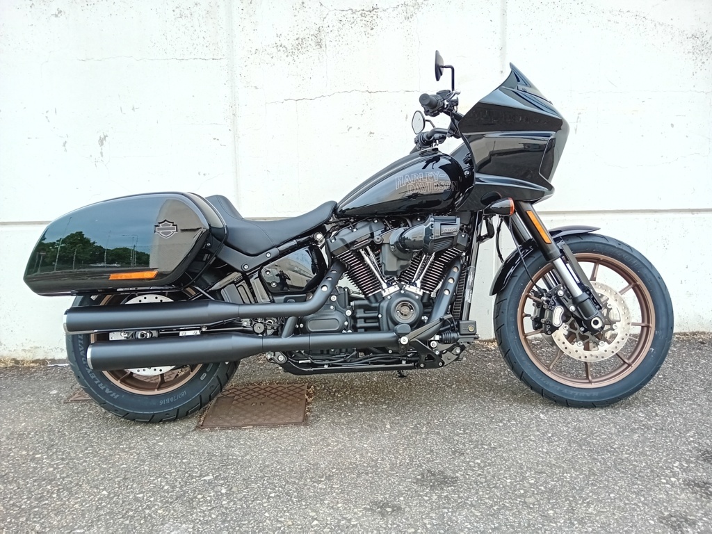 Harley Davidson Low Rider® ST vivid black