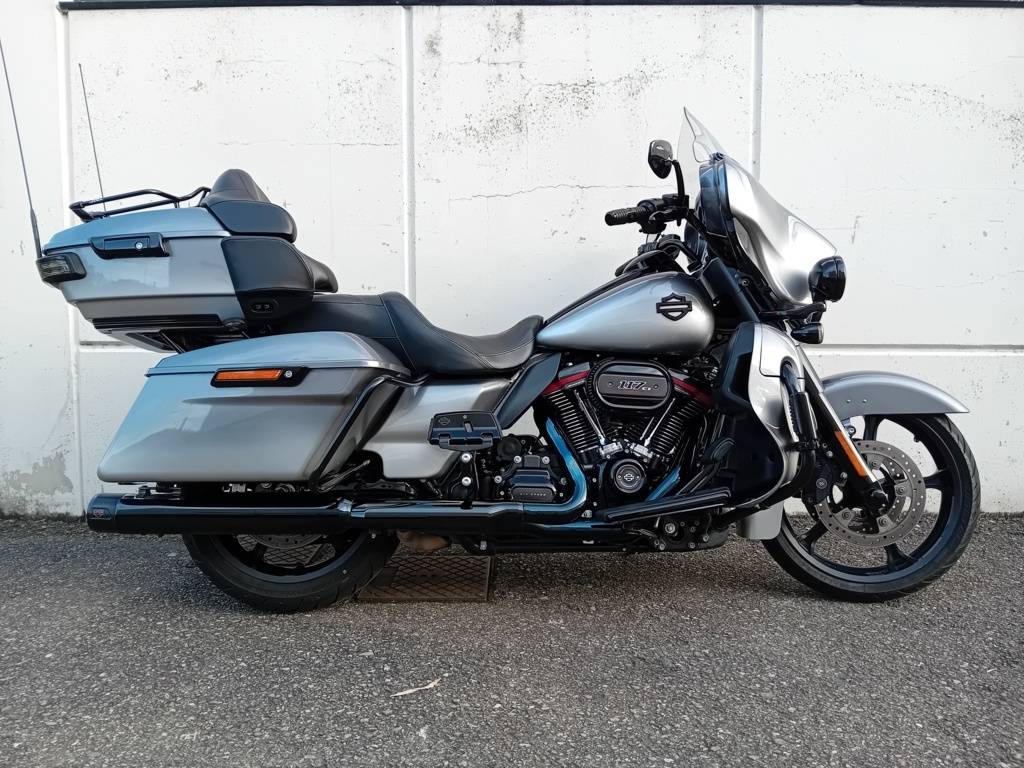 Harley Davidson CVO LIMITED 