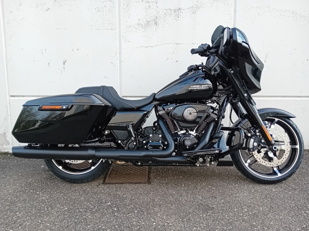 Harley Davidson Street Glide® vivid black